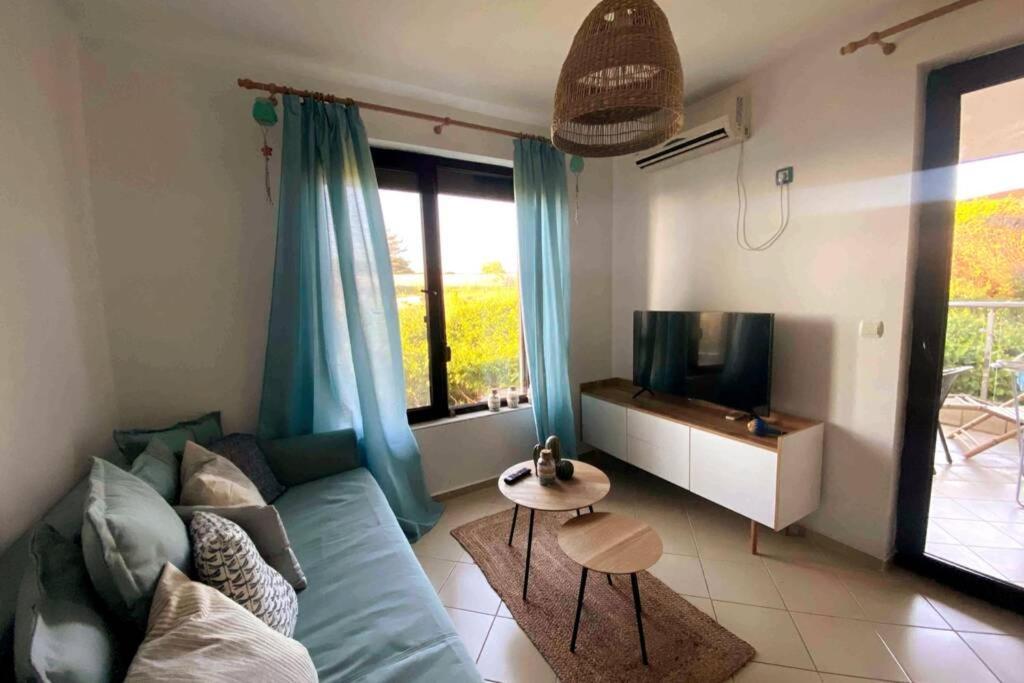 Seaview Dreamy Apartment With A Pool And Garden ซิเนโมเร็ท ภายนอก รูปภาพ